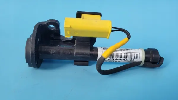 BMW X6 G06 Vasen Konepelti Pyrotekninen Lataus OEM 7418199 image 8