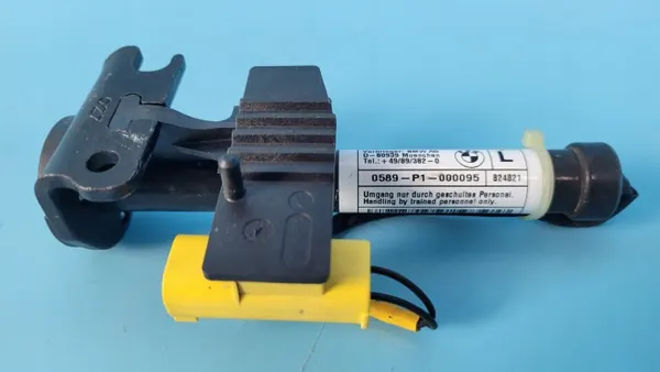 BMW X6 G06 Vasen Konepelti Pyrotekninen Lataus OEM 7418199 image 9