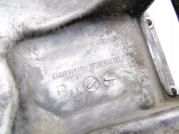 Toyota Oliepan OEM 12111-0J020 voor Yaris 1.0 16V image 7