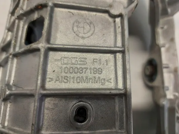 BMW ilmastointikompressorin kiinnike OEM 5A205E8 - Käytetty image 4