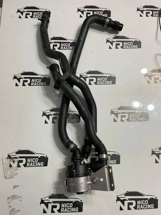 Pompe à eau BMW OEM 9147359 pour M3 F80 3.0L image 2
