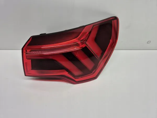 AUDI Q3 II Luz Trasera Derecha LED Original 2018- image 2