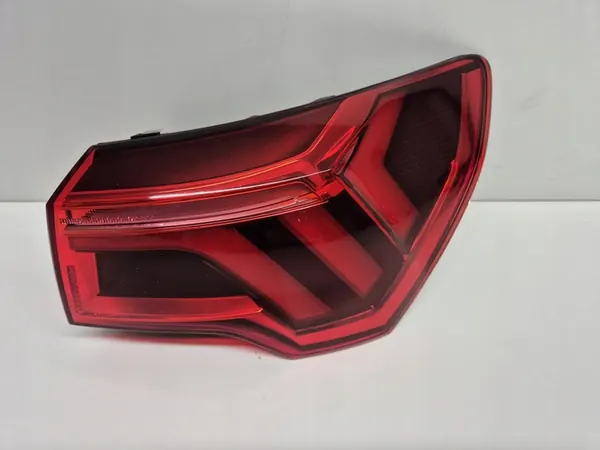 AUDI Q3 II Luz Trasera Derecha LED Original 2018- image 3