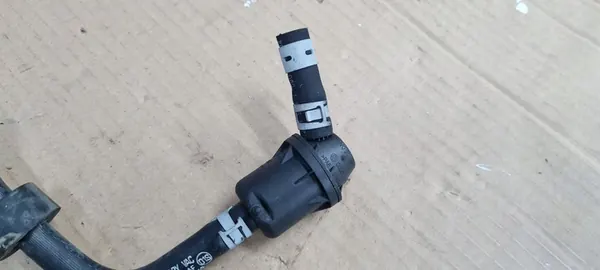 S5 8W A5 Tuyau de Soupape de Carburant 3.0 TFSI 8W0201991AF image 5