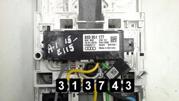 Audi A1 kattovalaisinkonsoli OEM AM-313743 image 4