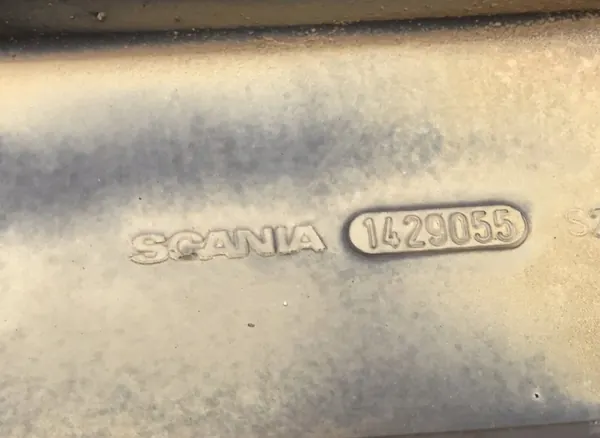 Couvercle de radiateur d'huile Scania OEM 1429055 image 3