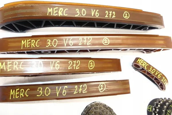 MERCEDES GLK X204 C280 C300 3.0 V6 Kit de distribución image 3