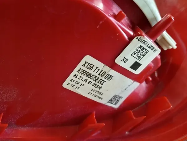 Lámpara trasera izquierda Mercedes A156 W156 156 GLA 12- A1569060758 image 4