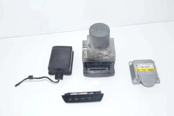 Radar BMW 5 Touring F11 OEM 34220111 - Gebraucht image 2