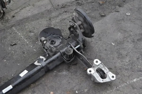 FIAT 600 takajousituspalkki OEM 267487 image 4