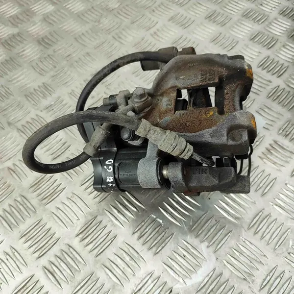 Takajarrusatula VW T-ROC (A11) 5Q0615424E image 4