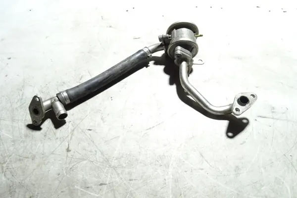 EGR-venttiili AUDI A4 (8EC, B7) 4.2L bensiini image 2