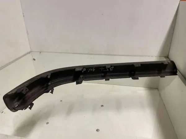 OEM 3B9807792C Oikea takapuskarin lista VW Passat B6 image 2
