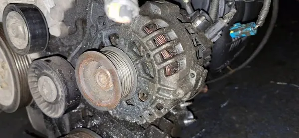 Fiat Ulysse Vaihtovirtageneraattori 2004 2.0L 9649611480 image 2