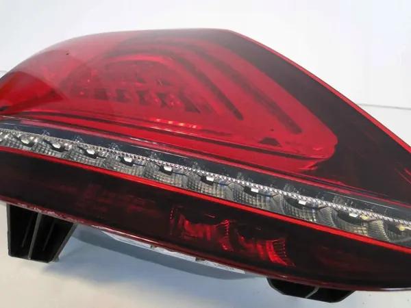 MERCEDES C KLASA W205 LINKER ACHTERLICHT AMG image 4