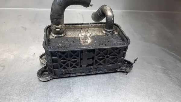 Enfriador de aceite Volvo XC90 I 8677973 image 3