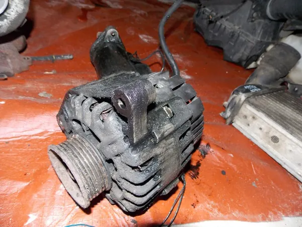 VW LT II 2.5 TDI Vaihtovirtageneraattori image 2