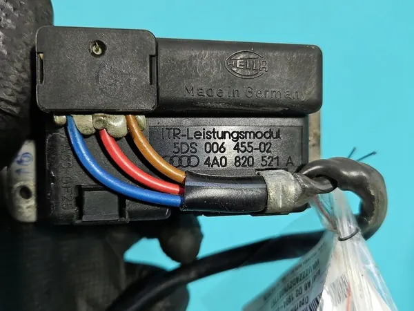 Weerstand Audi A8 D2 4A0820521A image 7