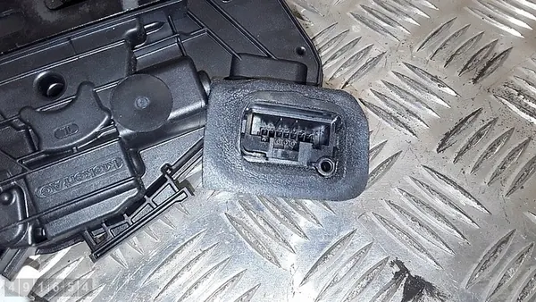 Linke Vordertürschloss VW 5K2837015D image 5