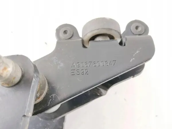 Mercedes-Benz liukuoven sarana OEM A9067600347 image 3