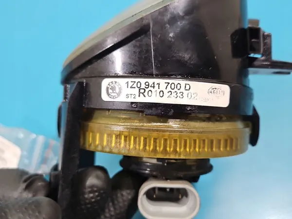 Farol Direito Skoda Octavia II 08-13 VRS 1Z0941700D image 7