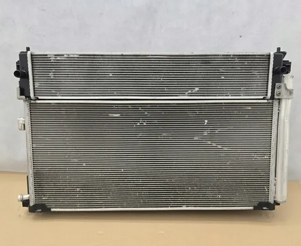 Radiador completo Toyota RAV 4 V 2018- image 2