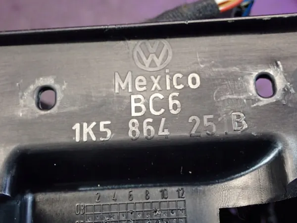 VW Golf V 03-09 Armlehne OEM Zawada-343935- image 8