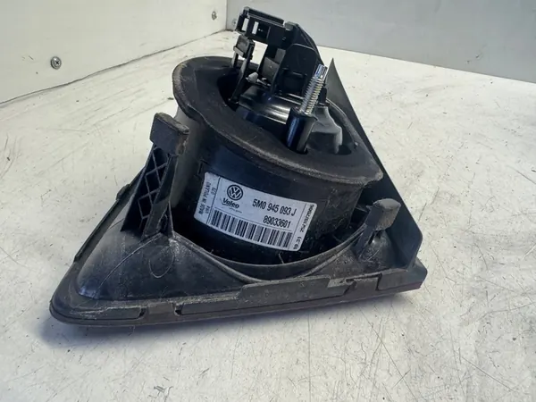 VW GOLF V PLUS LÁMPARA TRASERA IZQUIERDA 5M0945093J image 8