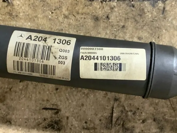Mercedes C W204 Drivaxel OEM A2044101306 image 4