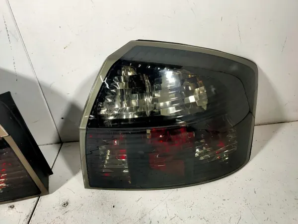 OEM Lampa LEWA PRAWA TYŁ AUDI A4 B6 SEDAN DYMIONE image 4
