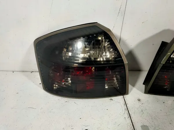 OEM Lampa LEWA PRAWA TYŁ AUDI A4 B6 SEDAN DYMIONE image 6