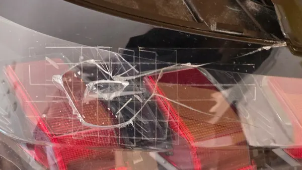 Luz trasera izquierda Peugeot 208 II 9823216780 image 3