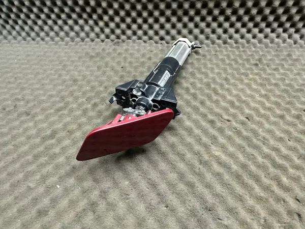 Ajovalopesurin suutintulppa OEM 9681158580 Citroen image 2