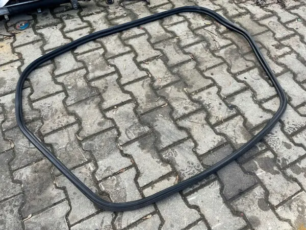 Junta de maletero OEM TMR1430 para Land Rover Discovery 5 image 4