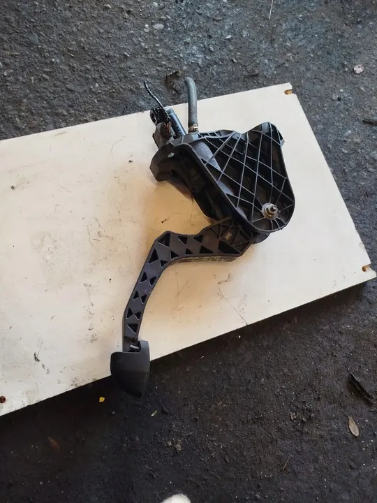 Kupplungspedal Pumpe VW Golf 5 Audi A3 Leon II 1.9 TDI image 3