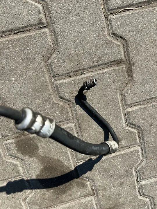 Conducto de aceite Mercedes OEM A2309970782 SL R230 image 3