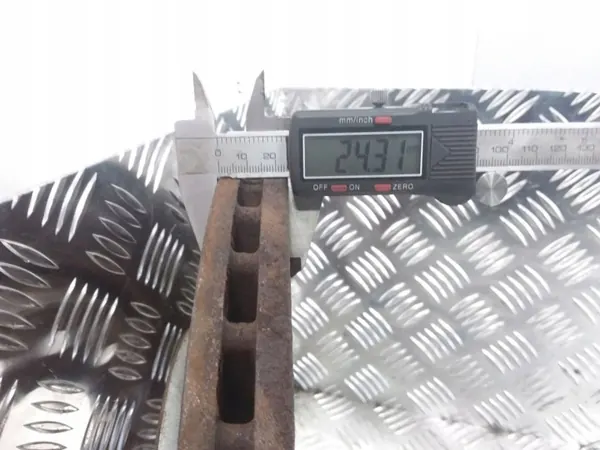 ARA14128 Vorderer Bremsscheibe für Audi Q3 8U - Gebraucht image 4