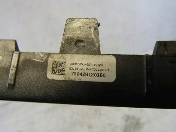 Audi Q3 II Etupuskuri Trim 83A807663A image 8