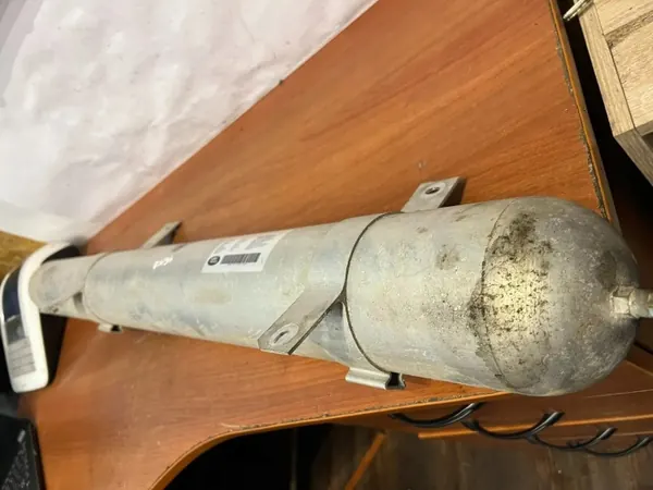 Lufttank OEM D3896 för Land Rover Defender Van L663 image 4