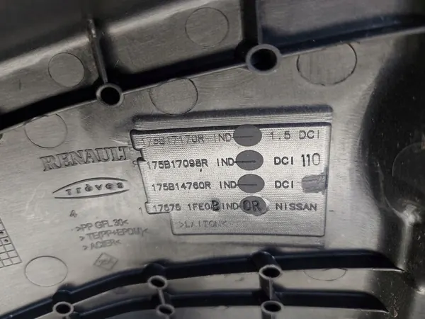 Renault Moottorin Kansi OE 175B17170R 175B17098R 175B14760R image 3