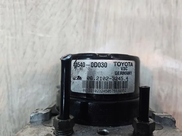 POMPE ABS TOYOTA YARIS III 12-19 image 2