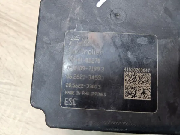 POMPE ABS TOYOTA YARIS III 12-19 image 4