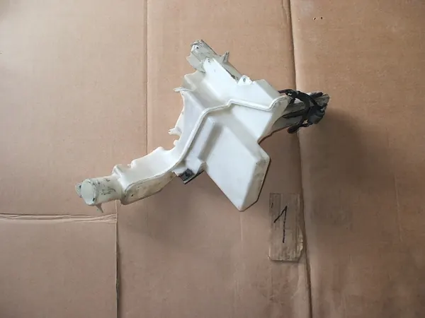 DPA Pyyhkijäsäiliö 3C0955453N Passat B6:lle image 2