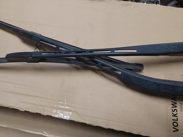 Audi A4 B6 B7 Ruitenwisserarmen Set OE image 4