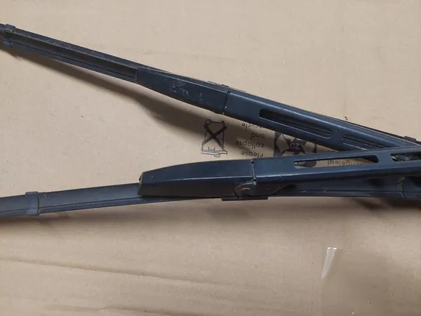 Audi A4 B6 B7 Ruitenwisserarmen Set OE image 5