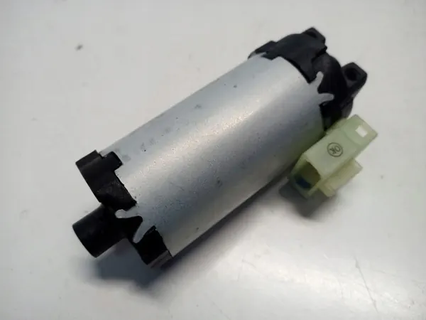 Motor ajuste asiento derecho OEM 88581-C1000 Hyundai Tucson III image 3