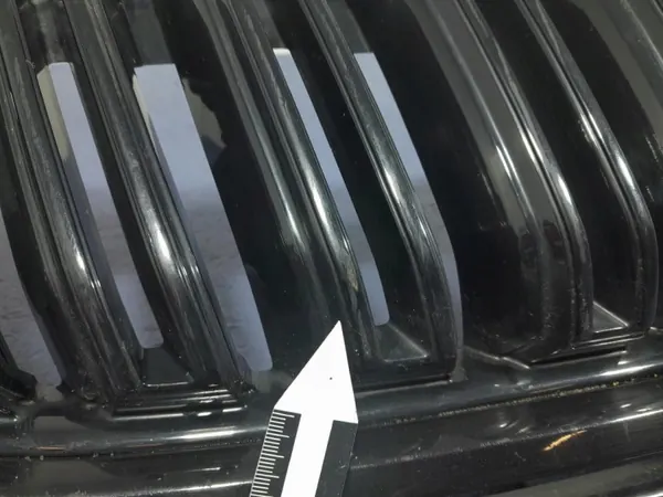 Inserção de grade SKODA KODIAQ OEM 565853663E - Usado image 7