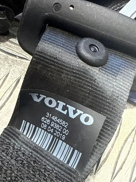 Rear Left Seat Belt VOLVO XC60 2019 image 2