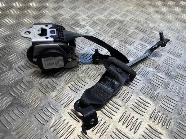 Rear Left Seat Belt VOLVO XC60 2019 image 3
