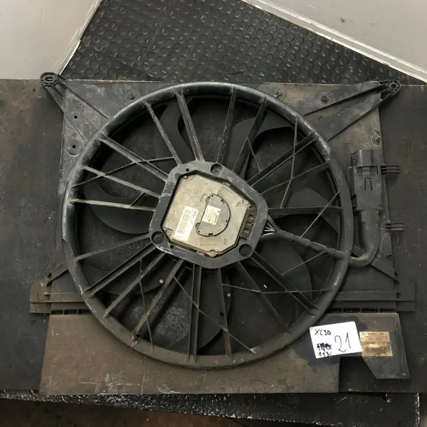 Ventilateur Volvo OEM 30665985 pour XC90 I - Occasion image 2